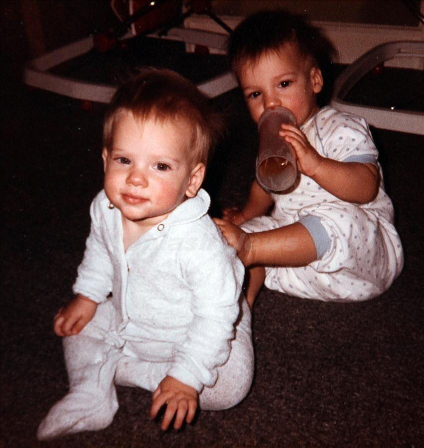 Scarlett Johansson Brother Hunter