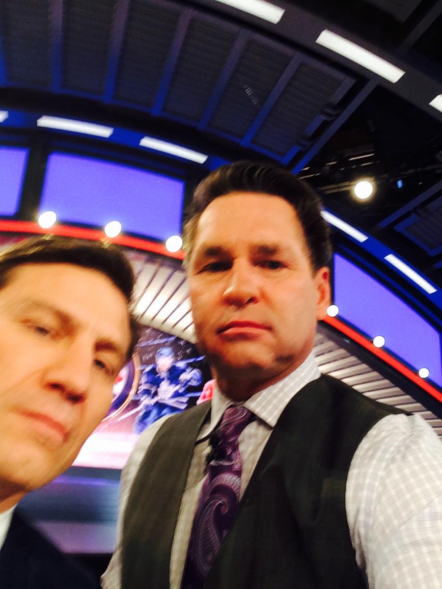 KellyHrudey's tweet photo. Not friends yet but still getting ready for the show. @RealKyper http://t.co/SzMqGl5weW