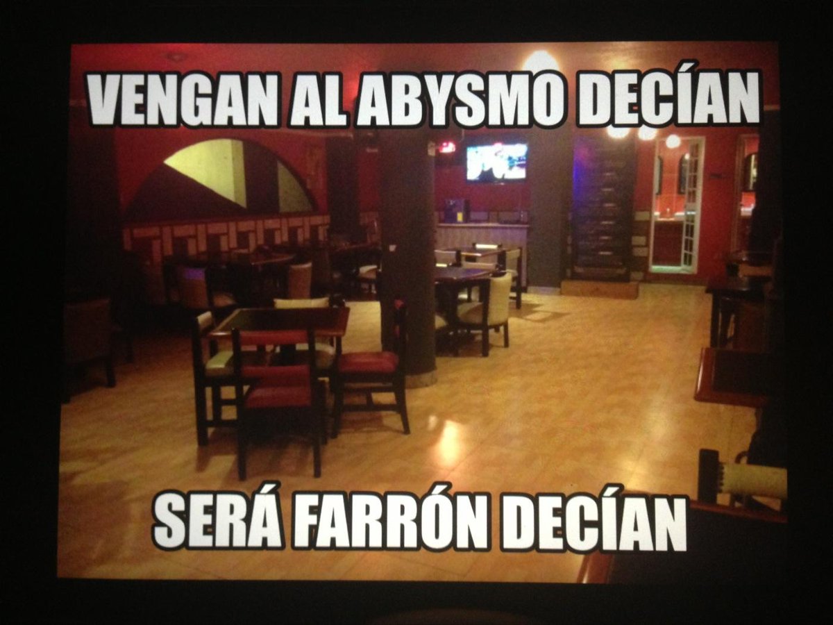 juan_deathcore's tweet photo. #PerDebate14 Esperando a los periodistas jaja http://t.co/gQ8yucFFSs