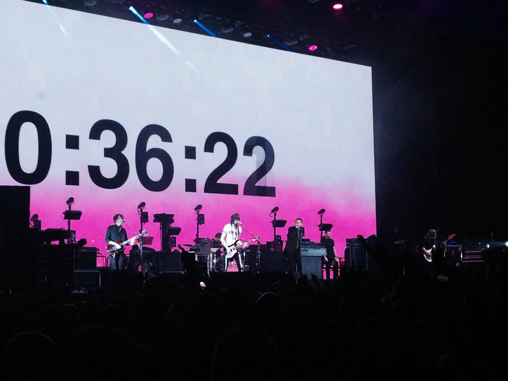 Hannahlou1988's tweet photo. Kasabian we're fucking MEGA! Jumped. Danced. Shouted. Screamed. Insane. @KasabianHQ #48:13 #LAAAAAAA #eez-eh http://t.co/xI25IgLl0O