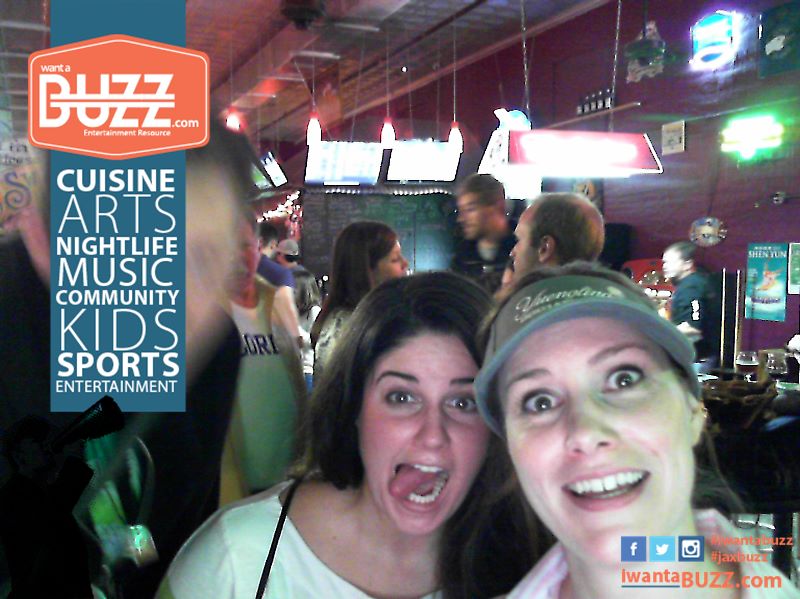 thebuzzdnn's tweet photo. Getting more silly as the night goes on! #iwantaBUZZ #puttncrawl http://t.co/DT7ARW4LvA http://t.co/MZhxn8mlFY