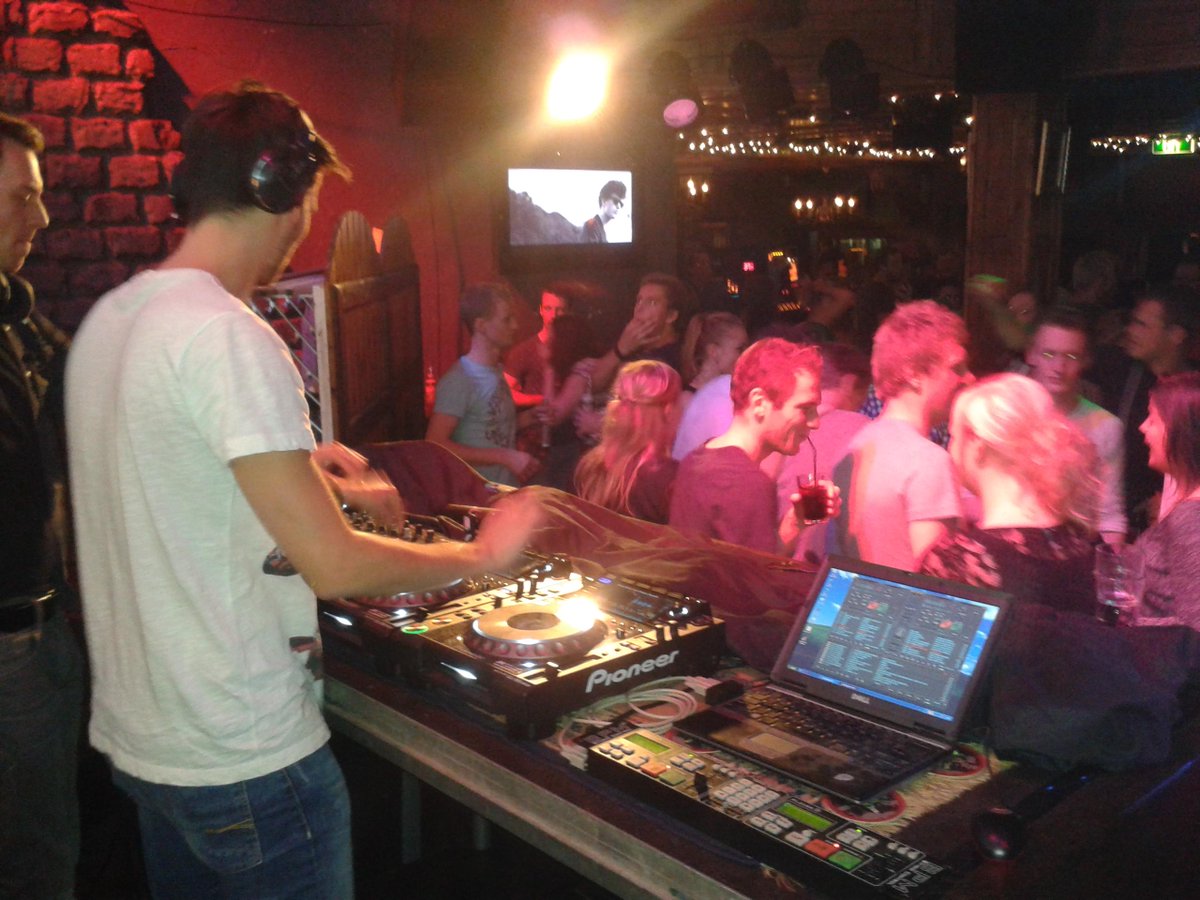 Top avond met dj's van 3FM <a href="/cafetroubadour/">De Troubadour</a>