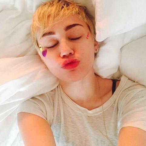 Happy birthday to my queen Miley youre my lifesaver       Miley Cyrus 