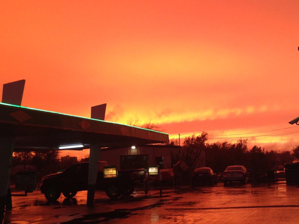 WaynesDriveInn's tweet photo. #onemoresunset http://t.co/bvgpr3cJgB