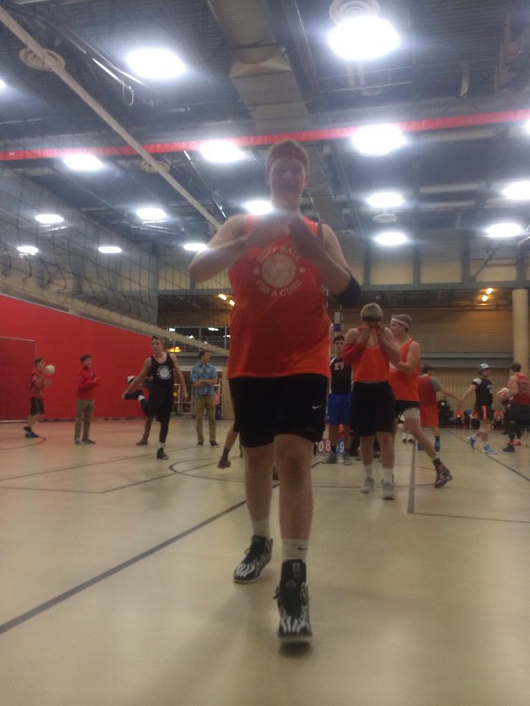 TNL2015's tweet photo. Jj Drew throwing some $ during his game http://t.co/VKsTayxHzC