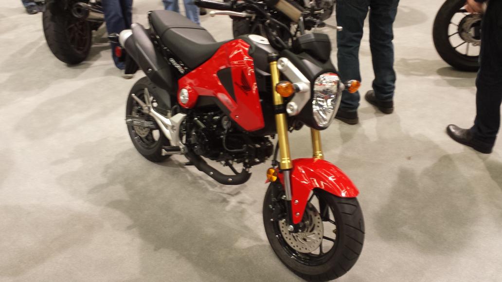 CornerCarving's tweet photo. I kind of want one... #Grom #SeattleIMS http://t.co/40bPKGvpPC