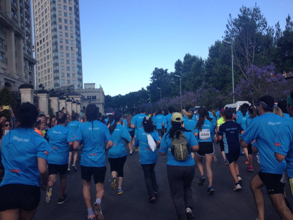 DisneyPrensaArg's tweet photo. ¡Gracias a todos los corredores por promover la vida saludable y solidaridad! #DisneyMagicRun #CompromisoDisney http://t.co/2FuM0CfJzd
