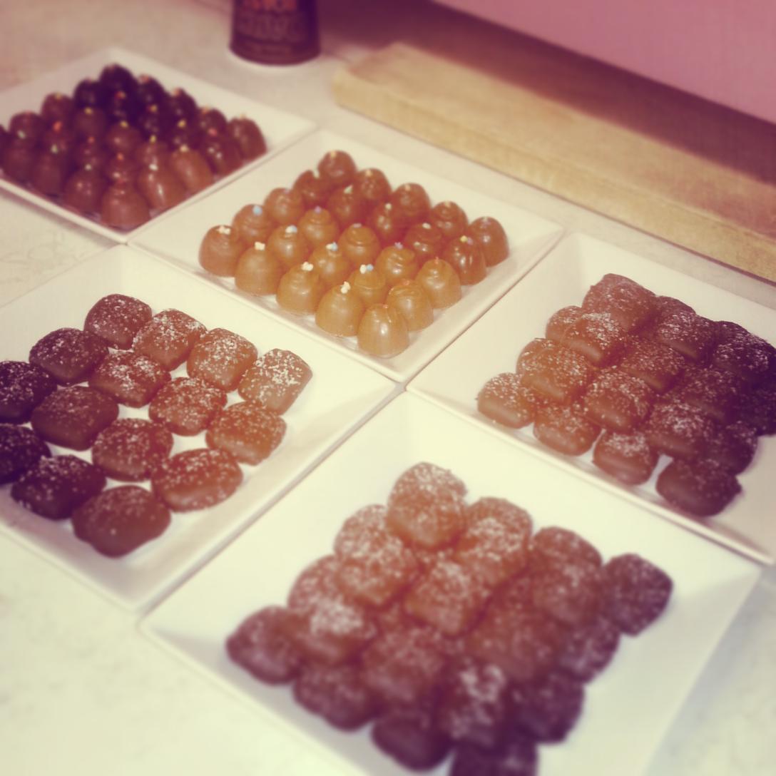 $5 for a great chocolate tasting from <a href="/ForratsOnLocke/">Forrat's Chocolates</a> before our wonderful Acoustic Blend from the Grindstone Blues🍫