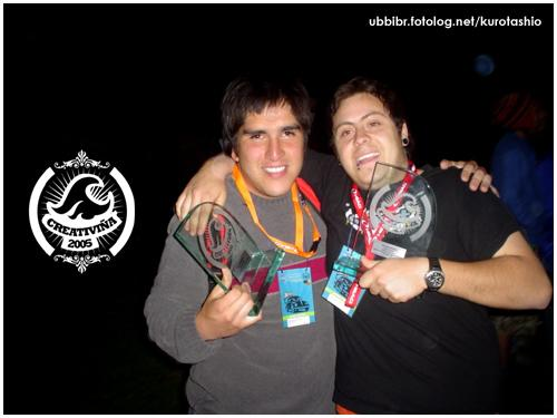 kurOtashiO's tweet photo. Se me cayó el carnet de forma pesada: Recordando el 2005 cuando ganamos con @xixo el @creativina jajaja http://t.co/tSlJGCbIRB