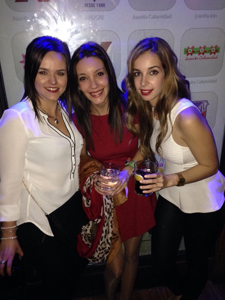 IracemaHRivero's tweet photo. Mis Enfermeritas atacan de nuevo!! @MariaPolanco3 #Patrice http://t.co/UMmR62D9xM