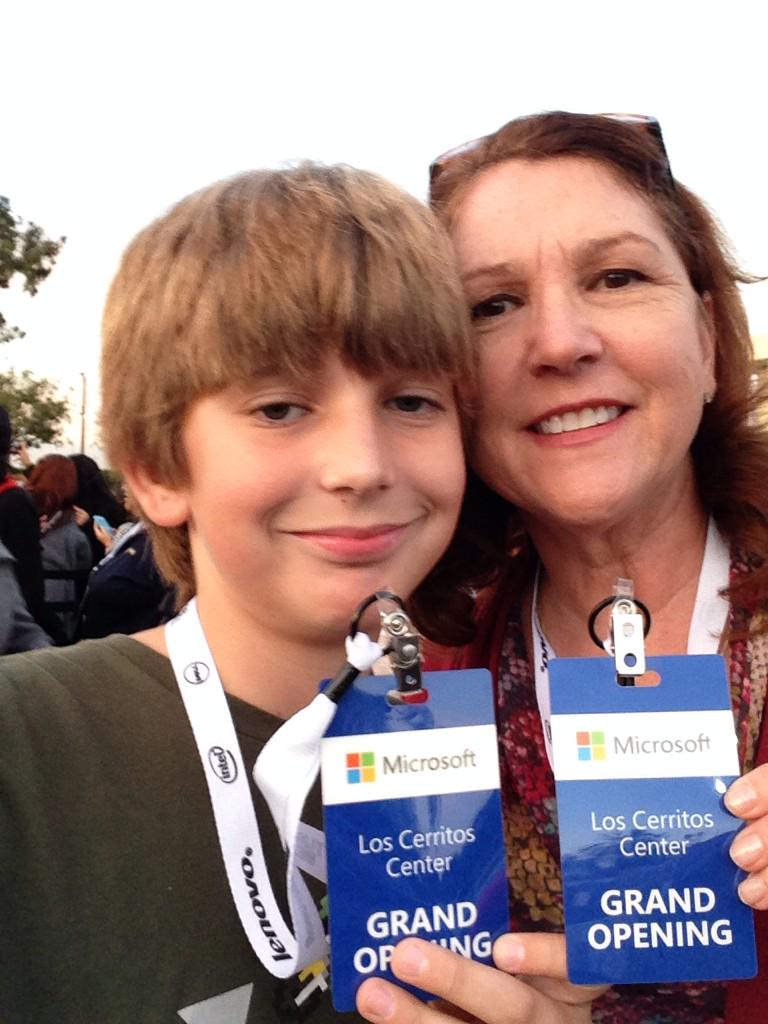 Tamystime's tweet photo. @MicrosoftStore #MicrosoftCA At Microsoft Kelly Clarkson concert!!! http://t.co/zf7fub2uQj