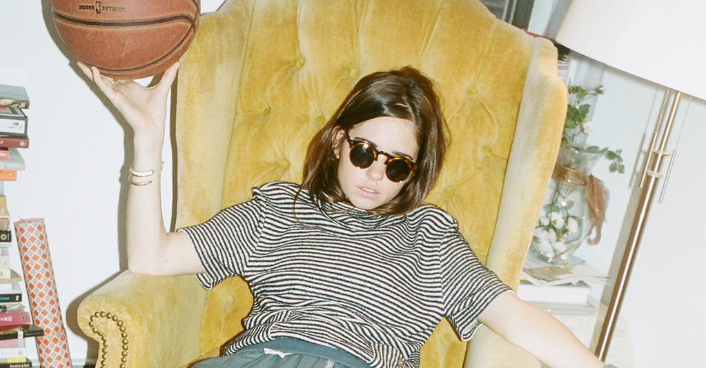 Court-side hustle: meet the downtown girls that make room for basketball on the side. thefader.com/2014/11/19/cou…