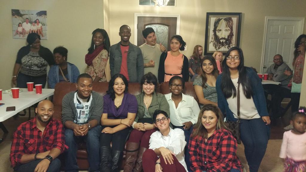 JubaArtist's tweet photo. PUSH Foster Care Alumni (UNT and TWU) Thanksgiving Dinner @UNTPUSH http://t.co/s9CoWHa5OY