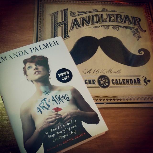vanillastache's tweet photo. Gifts were waiting for me at my desk this morning from the people that love me. #theyare... http://t.co/Lb8dNEAnMg http://t.co/gqgIibGPZQ