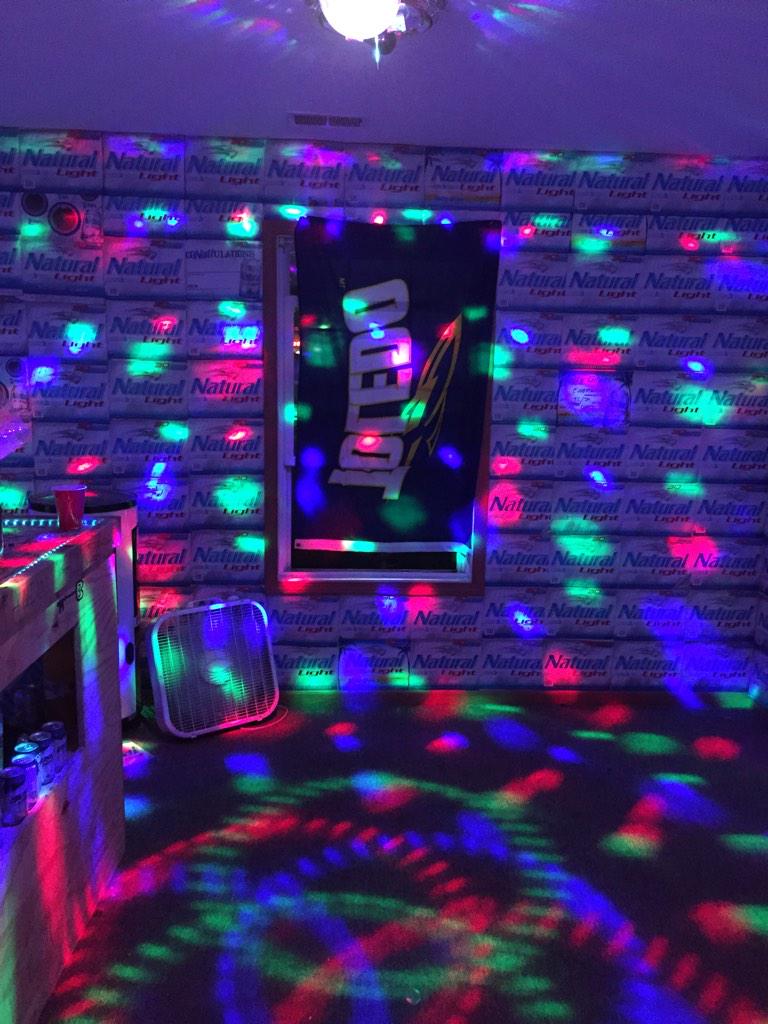 clubhouse1123's tweet photo. Clubhouse new addition #ReadySetRage http://t.co/WYt2m3h1kF