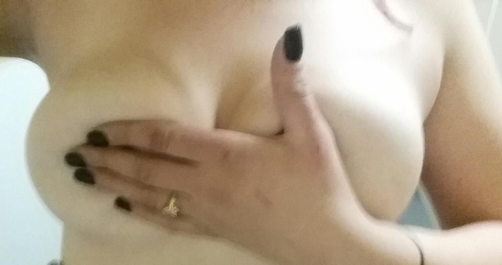 dbcooper_69's tweet photo. midnight tonight EST http://t.co/Klmv1heJMY #chaturbate #meowsky #camgirl #camshow @MeowskyBaby http://t.co/yVQsEHS9e7