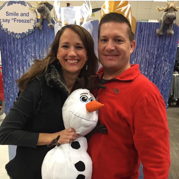 daniczec's tweet photo. Guests of all ages had fun with us! #DisneyFrozenatTarget #T0613 #Medfordtarget @1artimusprime http://t.co/OJ8vgF8Yzr