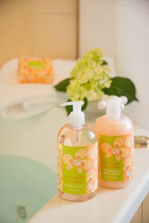 Peach Grove Inn tweet media