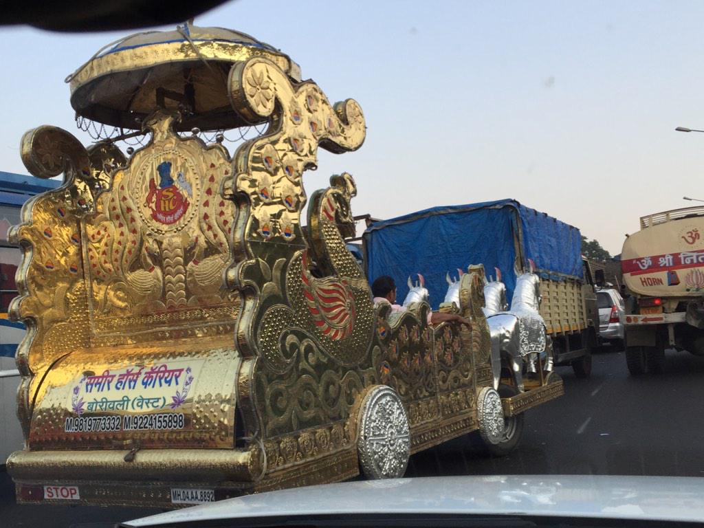 kikusharda's tweet photo. Am assuming this is Arjun travelling with me on his way to the Mahabharat ..... We both stuck in traffic #mumbai http://t.co/bxKfTZjLA7