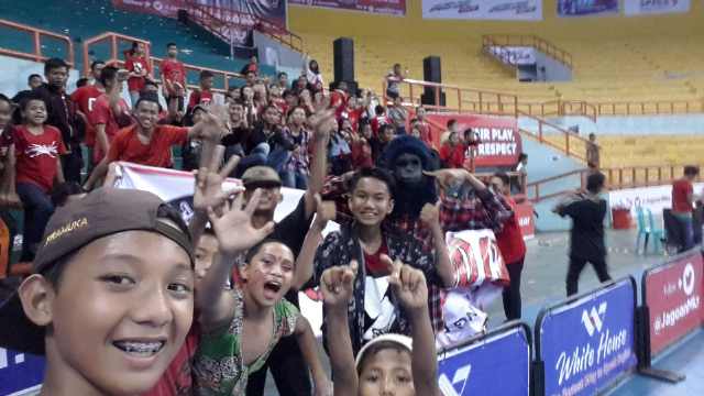 Selfie dlu sebelum pulang menelan kekalahan Vs Smp08mks Cc: <a href="/KFLfajar/">Keker Futsal League</a>