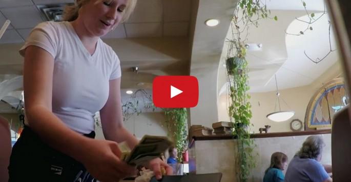 donormite's tweet image. Cool way to spread generosity MT "@22Words: These Guys Surprised Servers with $200 Tips  twentytwowords.com/these-guys-sur…