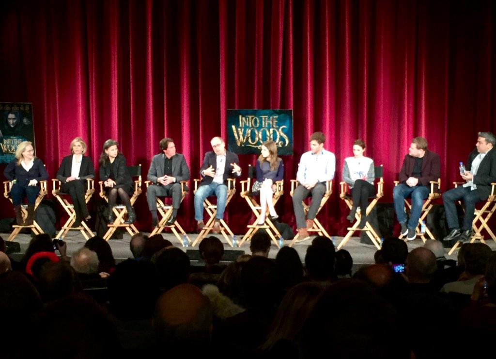 Live from the #IntoTheWoodsEvent Tune in now! screen.yahoo.com/live/event/int…