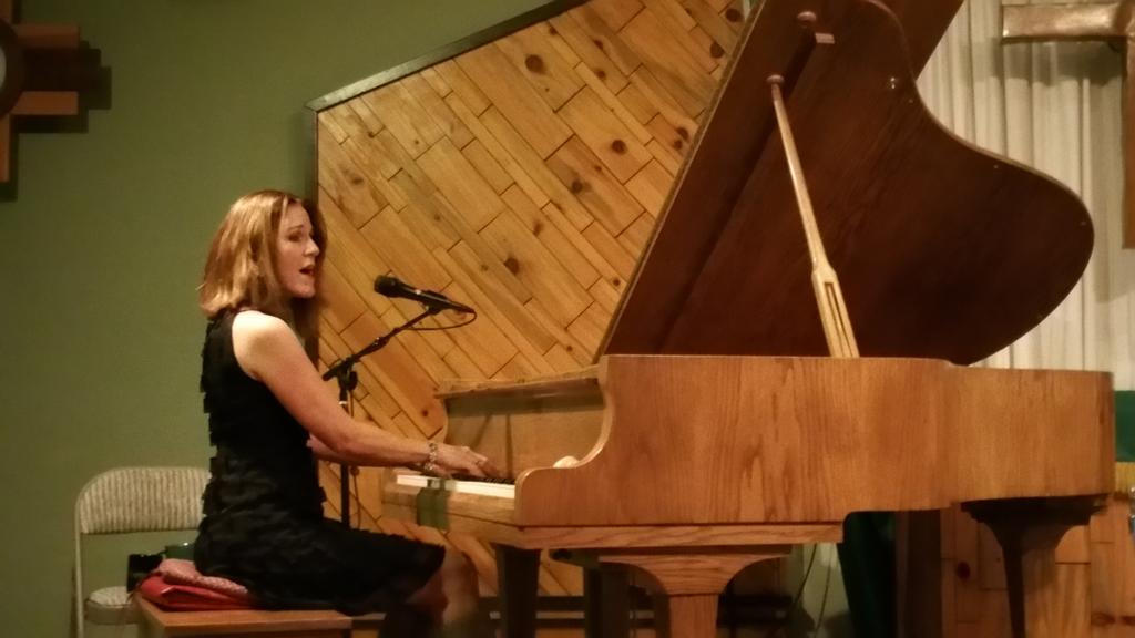 SherryFinzer's tweet photo. Live now on concert window #trysette #livemusic http://t.co/QjCkGyVYdt