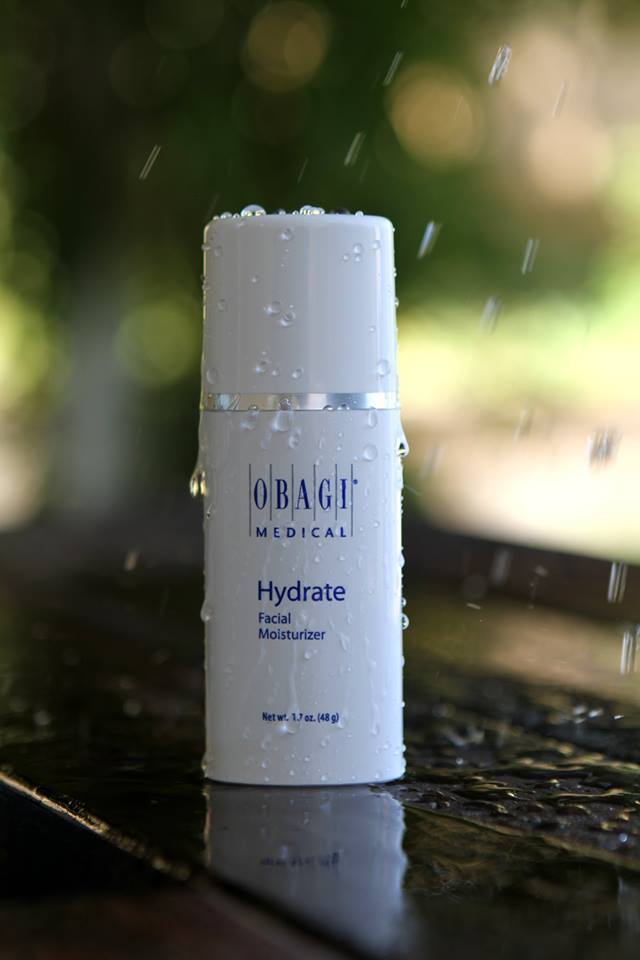 Obagi's tweet photo. As the weather gets cooler, make sure you HYDRATE your skin! http://t.co/qTMKKQiSy3 http://t.co/i7WOC3lP8U