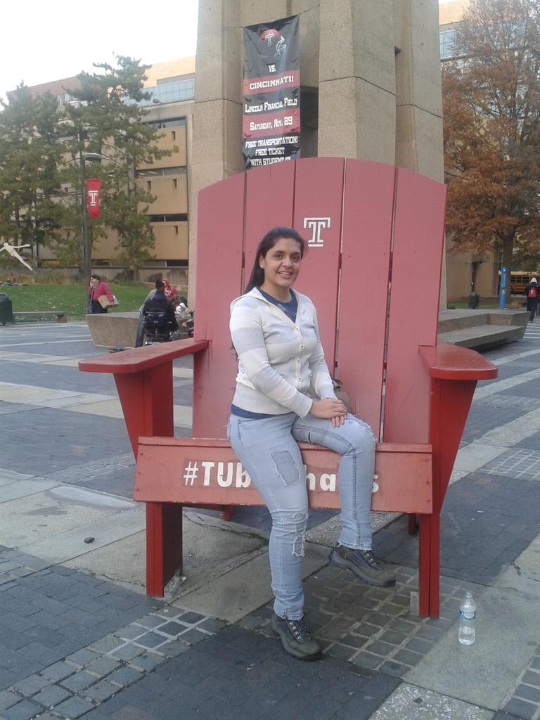 Gran silla roja #TempleUniversity #Philadelphia