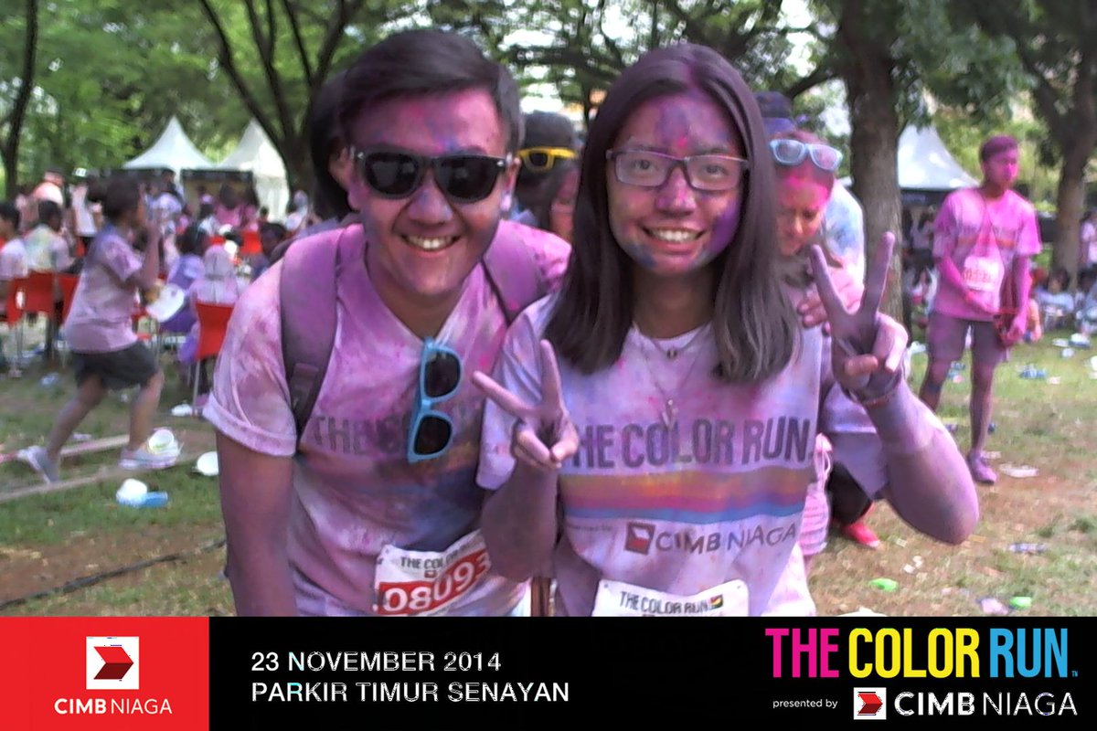 venturee's tweet photo. Siap-siap start di #TheColorRunCIMBNiaga. Be Healthy, Be Happy, Be You! @CIMBIndonesia @TheColorRunINA http://t.co/FH8JM00rIg