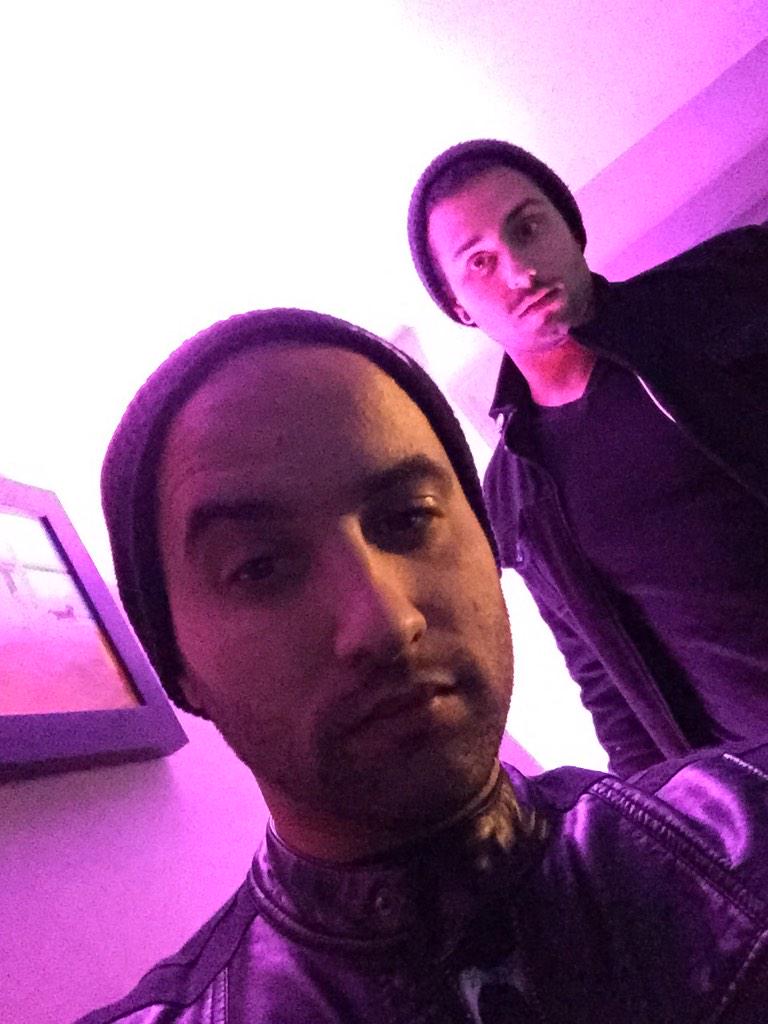 JesseCWilkins's tweet image. #SameHat #WeLookLikeHipsterCriminals @DoubletakePaul