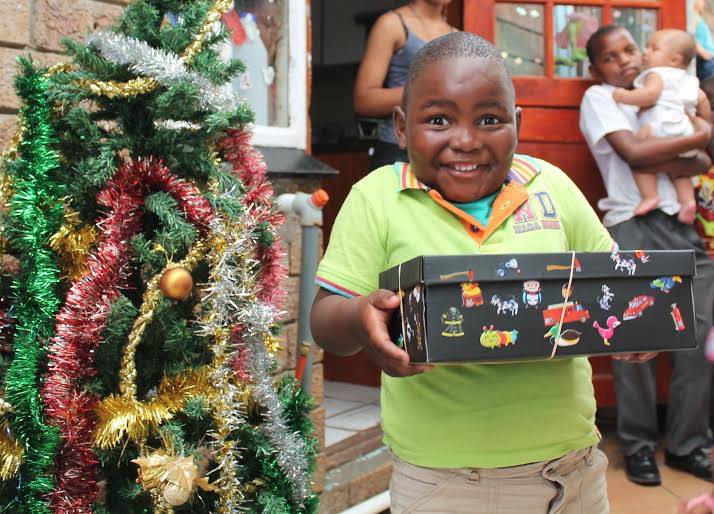 SantaShoebox's tweet photo. Happy Sunday! Don't forget to check out the #SSB2014 pics on: https://t.co/yaS8nqp7EO http://t.co/d3ODEHUgX2