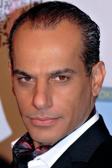 ARoyalSecret4's tweet photo. @saidfaraj Stars as the Mysterious #Arabian #Prince #Horse fans A Great Film @ARoyalSecret4 Support this Indie #Film http://t.co/kbq0f6sCXp