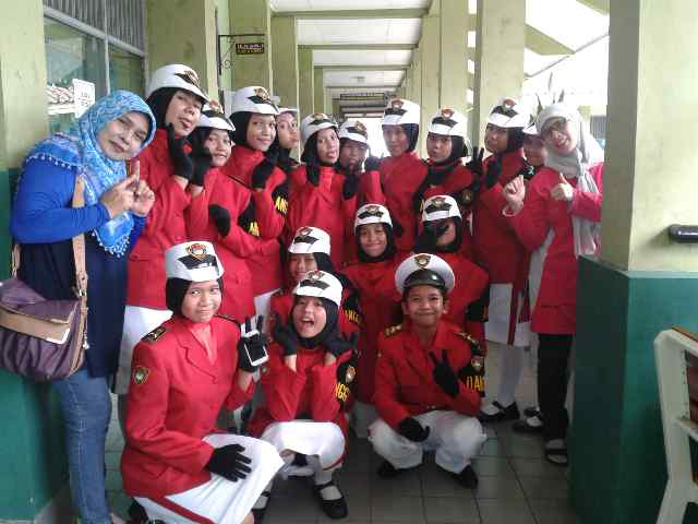 Paskibra253_'s tweet photo. With bu nur dan bu lies.. makasih yaa ibu2 yg udh nyempetin dateng{} http://t.co/qDnwK6x49C
