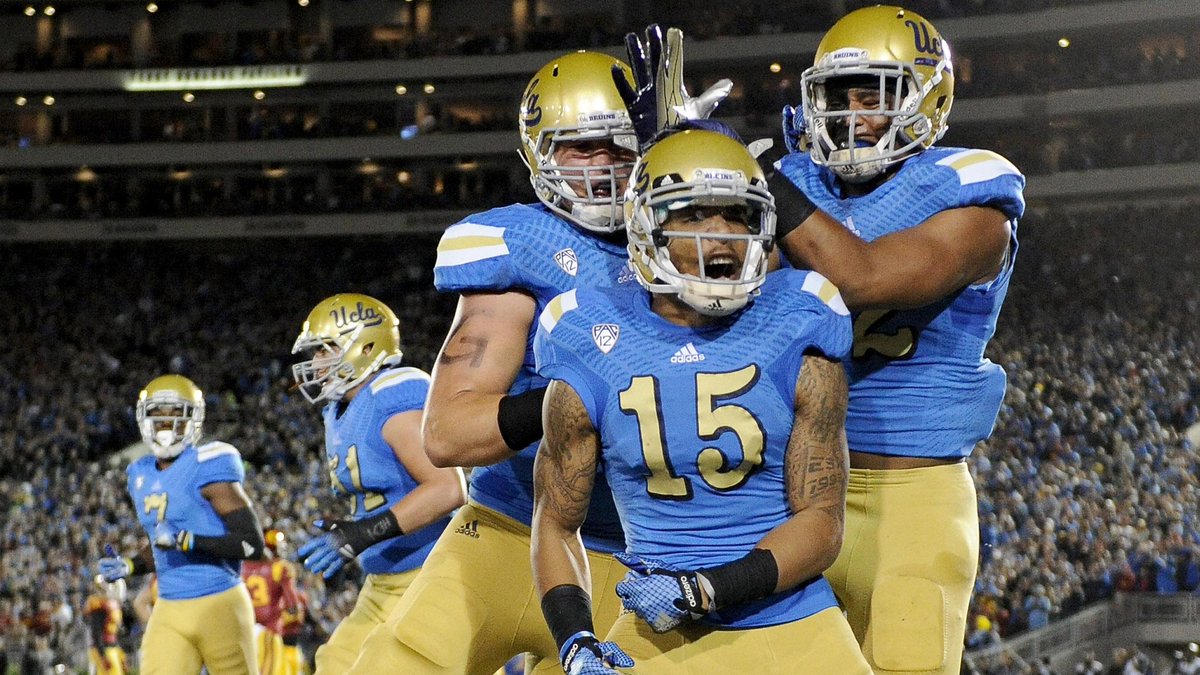 FINAL: #UCLA 38, USC 20. Bruins win 3rd-straight over crosstown rival to #BeatSC! #GoBruins #BruinRevolution