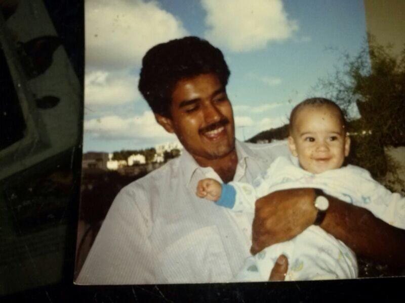 nicmaduroguerra's tweet photo. Feliz cumpleaños al mejor amigo, padre y abuelo del mundo. Te quiero mucho @NicolasMaduro. Digno hijo de Chávez!! http://t.co/jIJS6pQ0N6