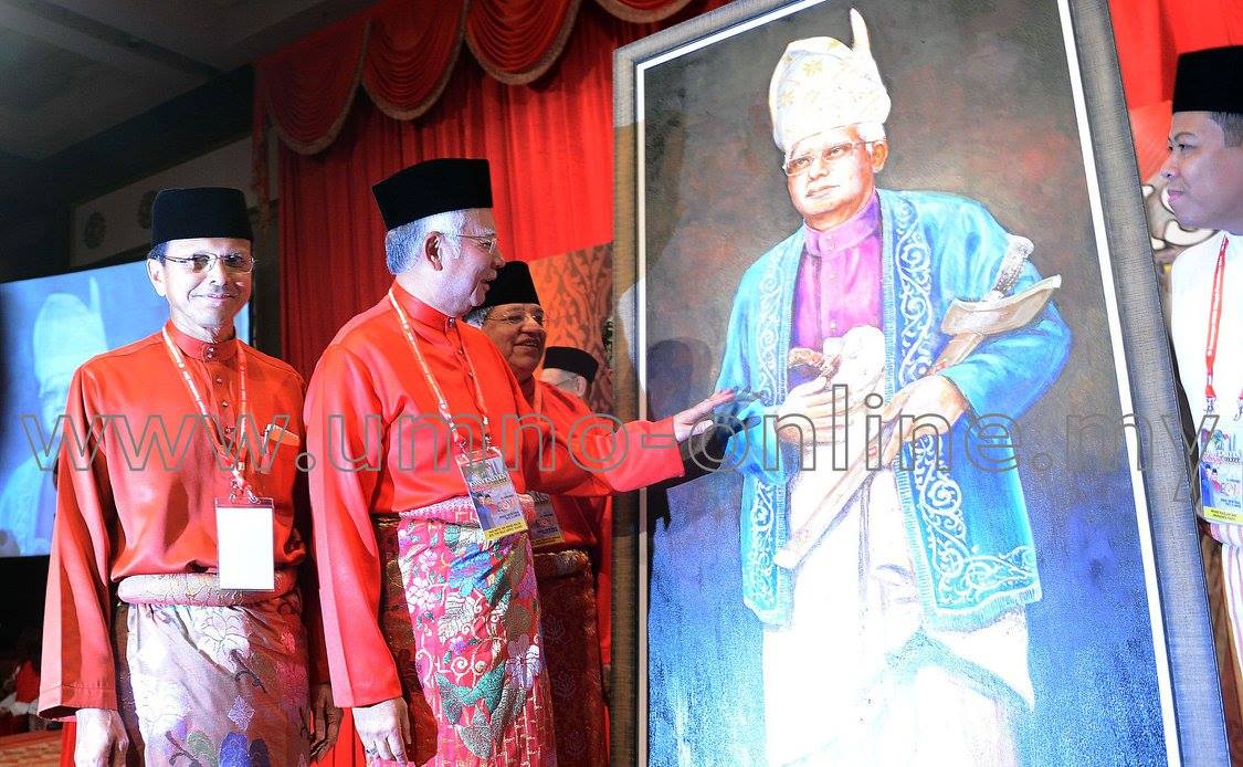 umnoonline's tweet photo. Presiden UMNO @NajibRazak Di Konvensyen #UMNOWP Juga Pengerusi, Timb #BPUN @TengkuAdnanReal & @RajaNongChik
Lihat http://t.co/F85aboPtTT