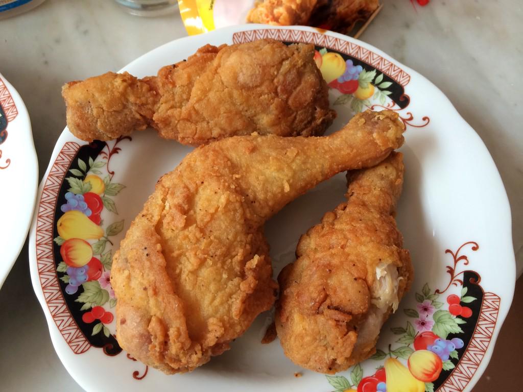 FatinSL's tweet photo. Alhamdulillah bisa goreng ayam sendiri.. http://t.co/AKrX4xTiC5