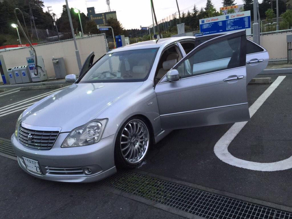 宮本雅也 クラウン売ります H18クラウンロイヤルサルーン3000 距離10万キロ サンルーフ付き インシュランス車高調 カールソン16 1 6連dvdチェンジャー ストレートマフラー 115万くらいで考えてます 詳しい事はdmでお願いします Http T Co Kbszkeojvp