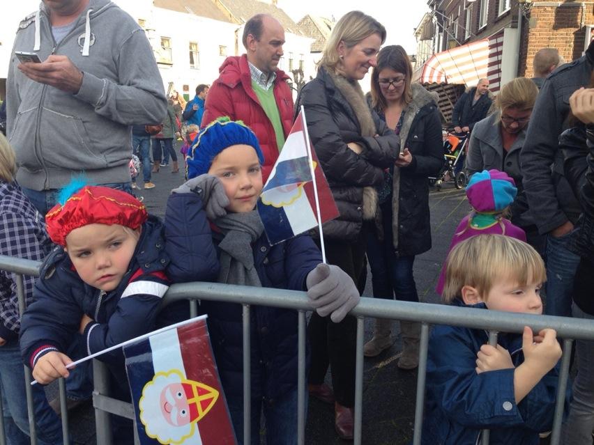 Sinterklaasintocht Princenhage, hij komt zo....