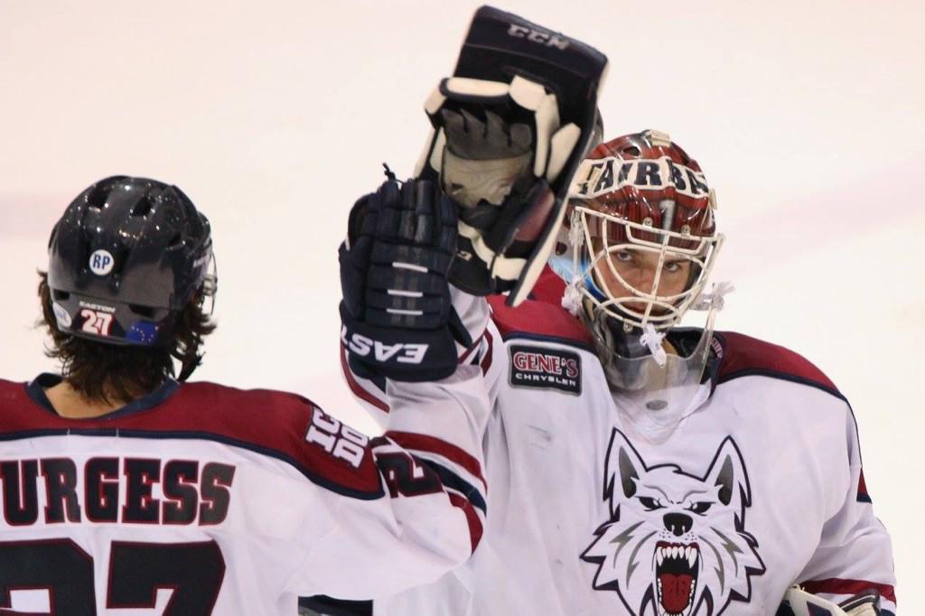 Pmuns33's tweet photo. Huge sweep to end our home stand #Big4Points #Rolling http://t.co/yd43n1cMmd