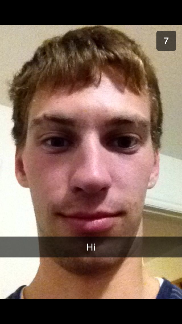 MichaelclarkTay's tweet photo. single? looking to meet an artist?  message me for @mitchyballaaaa's number http://t.co/V9OTXud4Wo