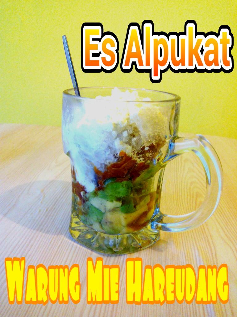 miehareudang's tweet photo. #Es Alpukat yang bikin ketagihan dan bisa lupa sama yg lain 
Hanya di #warung @miehareudang @se_bdg @LittChefs http://t.co/Ss4MxvFJ8v