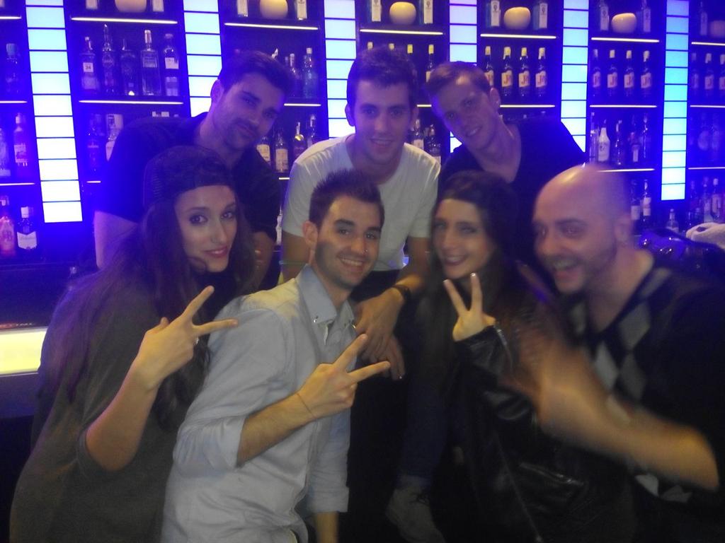 moonstcugat's tweet photo. Gran noche d sábado  @moonstcugat!Gracias #mooner@s x ser grandes y los k no lo sois tenéis k probarlo! #engancha http://t.co/Zkk14sObAI
