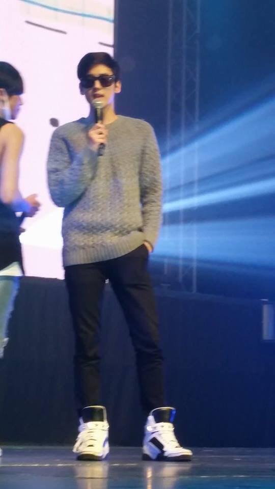 TEENTOPfacts's tweet photo. [PREVIEW] 141123 TEENTOP Bangkok Concert Rehearsal Chunji @wowous  (Cr:MSiriwanB) http://t.co/sQ5s4qAlf7