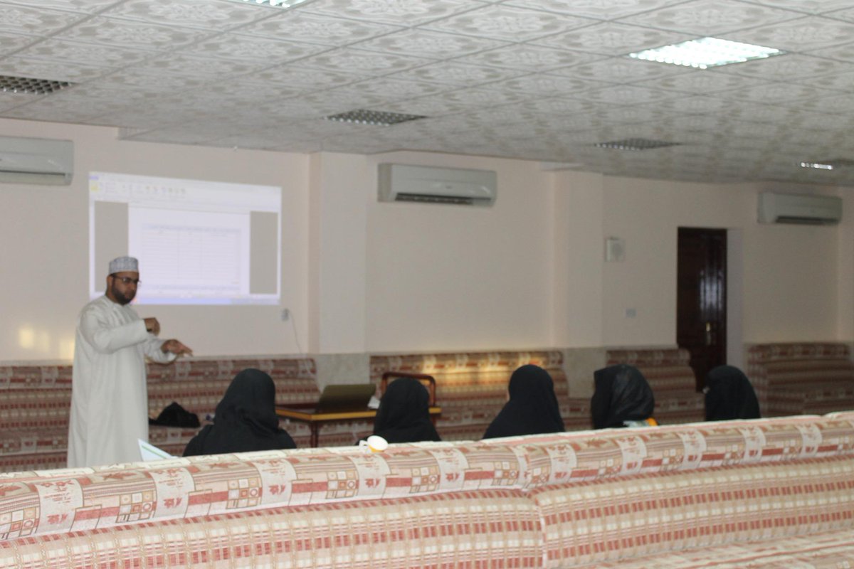 helpf04's tweet image. عقدت يوم الاربعاء بتوفيق من الله ورشة عمل للفريق النسوي .