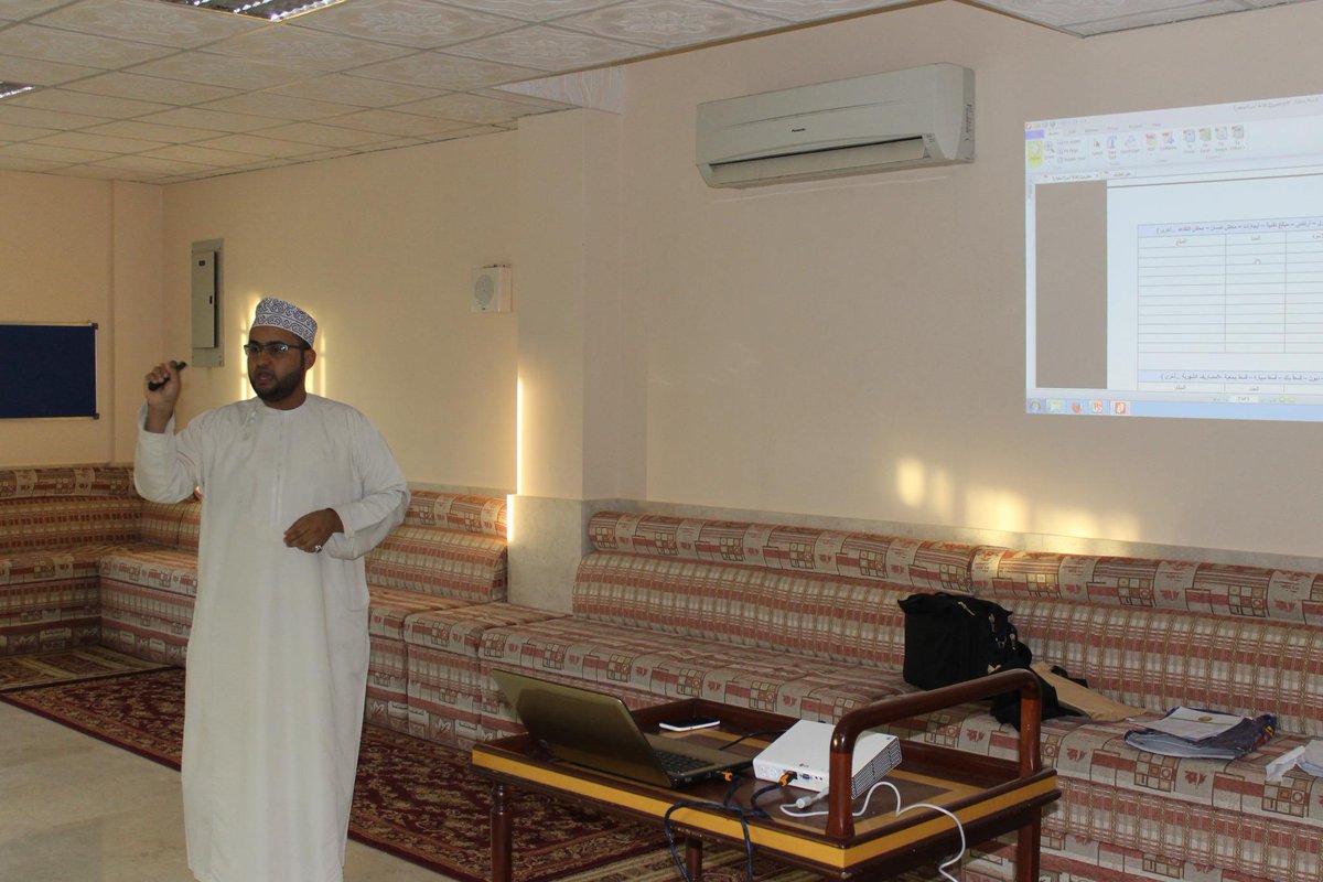 helpf04's tweet image. عقدت يوم الاربعاء بتوفيق من الله ورشة عمل للفريق النسوي .