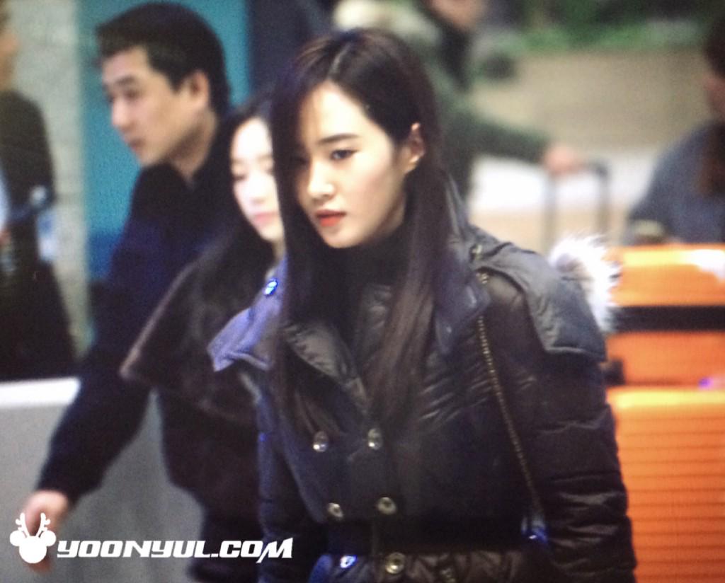 [PIC][23-11-2014]SNSD trở về Hàn Quốc vào chiều nay B3HYztGCQAA_tvv