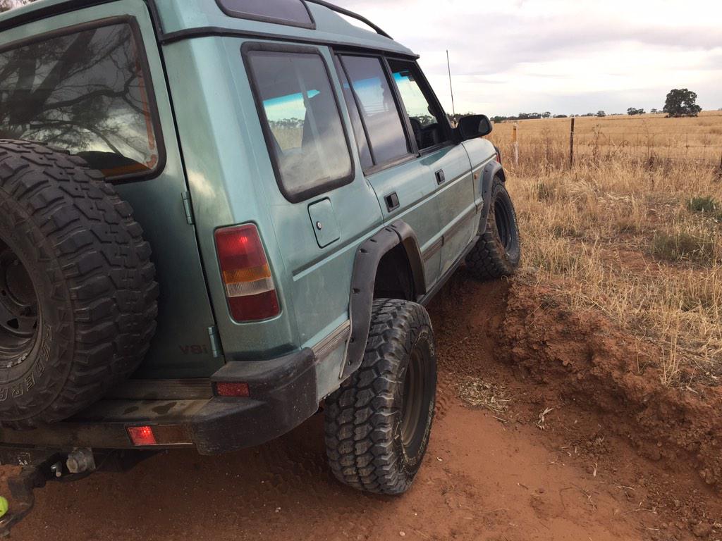 tomgjwaters's tweet photo. Love our new rig. Two weeks along and still loving the beast #landrover #getthefuckoutofmyway http://t.co/VEYSdDl72a