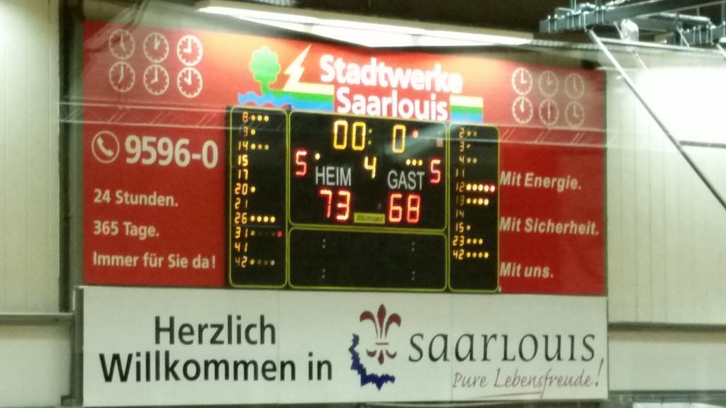 Sieg! Die <a href="/TV_SLS_Royals/">TV Saarlouis Royals</a> gewinnen gegen Herne mit 73-68 im #spitzenspiel der #dbbl #tvshtc
